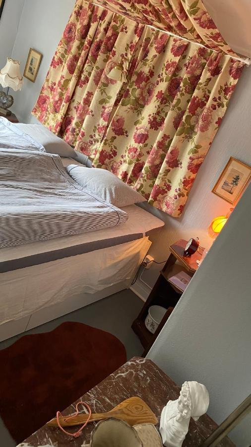 Bjoersjoeas Vildmark - Room In The Main House Olofstorp 外观 照片