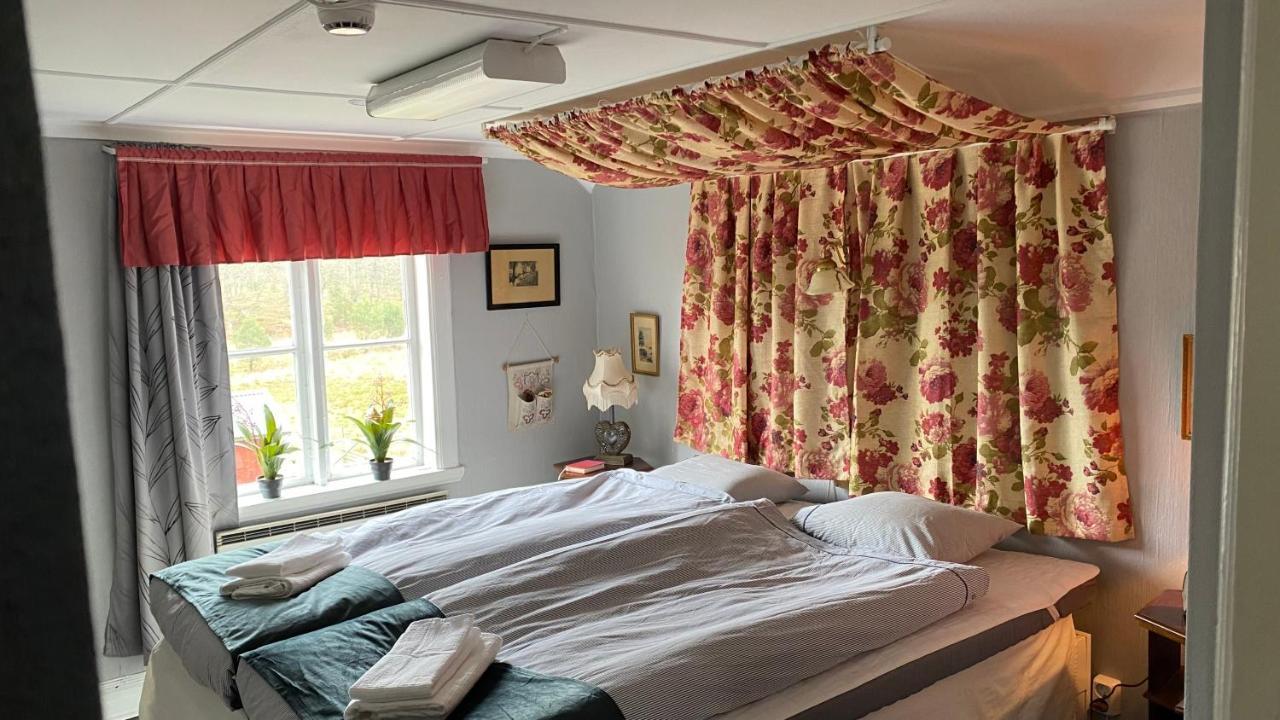Bjoersjoeas Vildmark - Room In The Main House Olofstorp 外观 照片