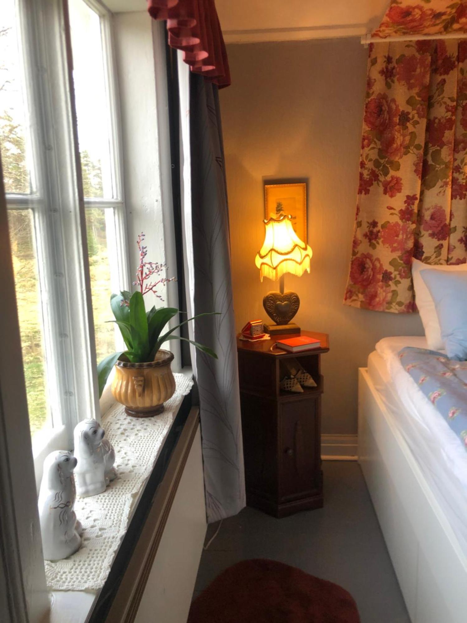 Bjoersjoeas Vildmark - Room In The Main House Olofstorp 外观 照片