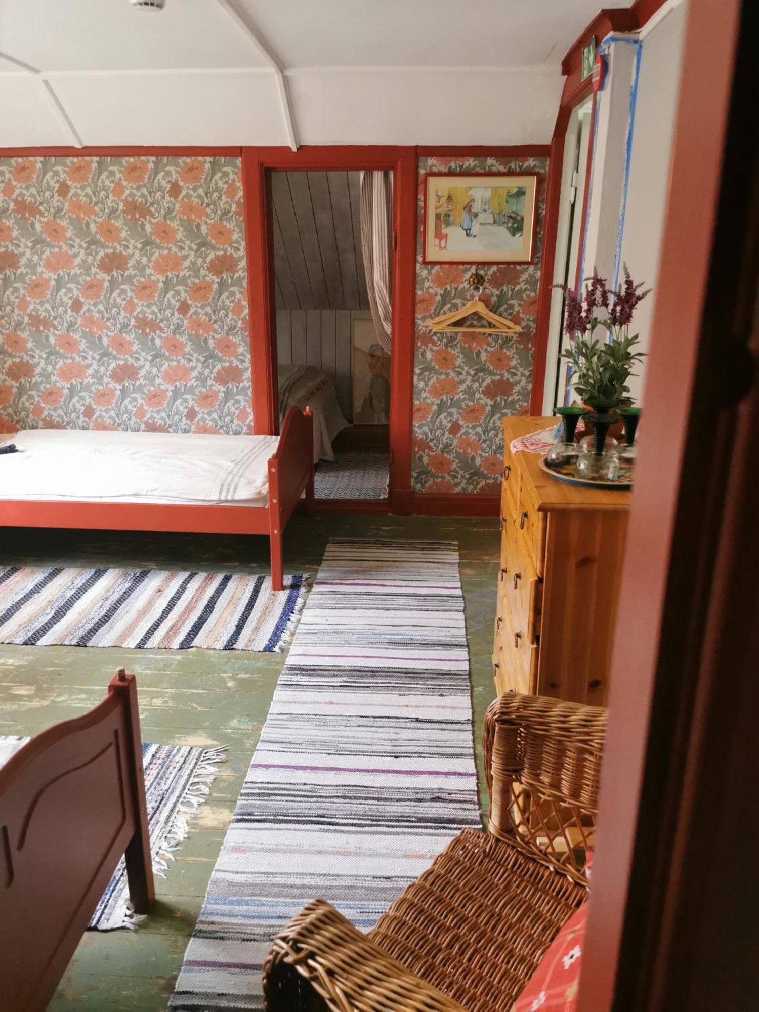 Bjoersjoeas Vildmark - Room In The Main House Olofstorp 外观 照片
